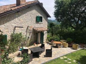 “SPArisio” CASA IN SASSO CON PISCINA E CAMPO DA TENNIS Lama Dei Peligni